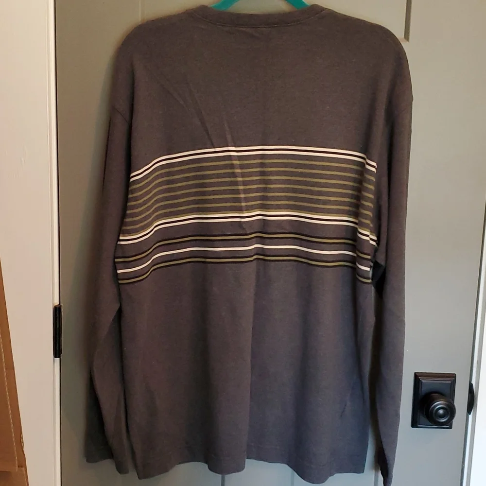 NEW / VINTAGE Levi's Men's LONG SLEEVE shirt. Sz Large - NEW